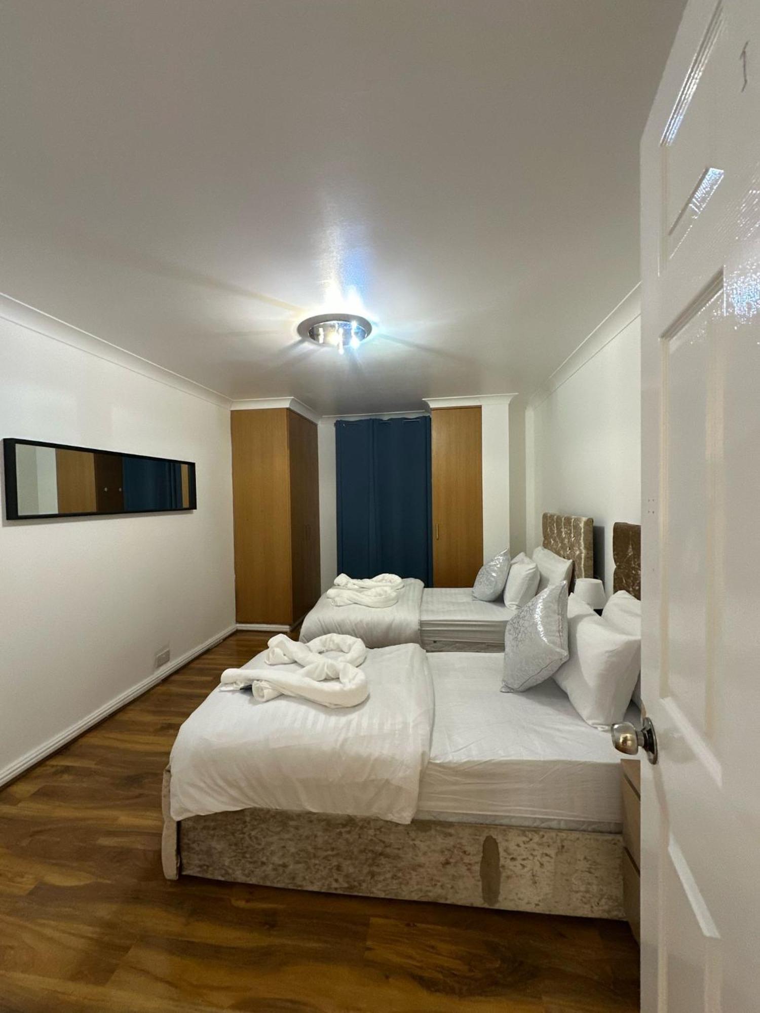 3 Bedrooms With Security 24 * Londres