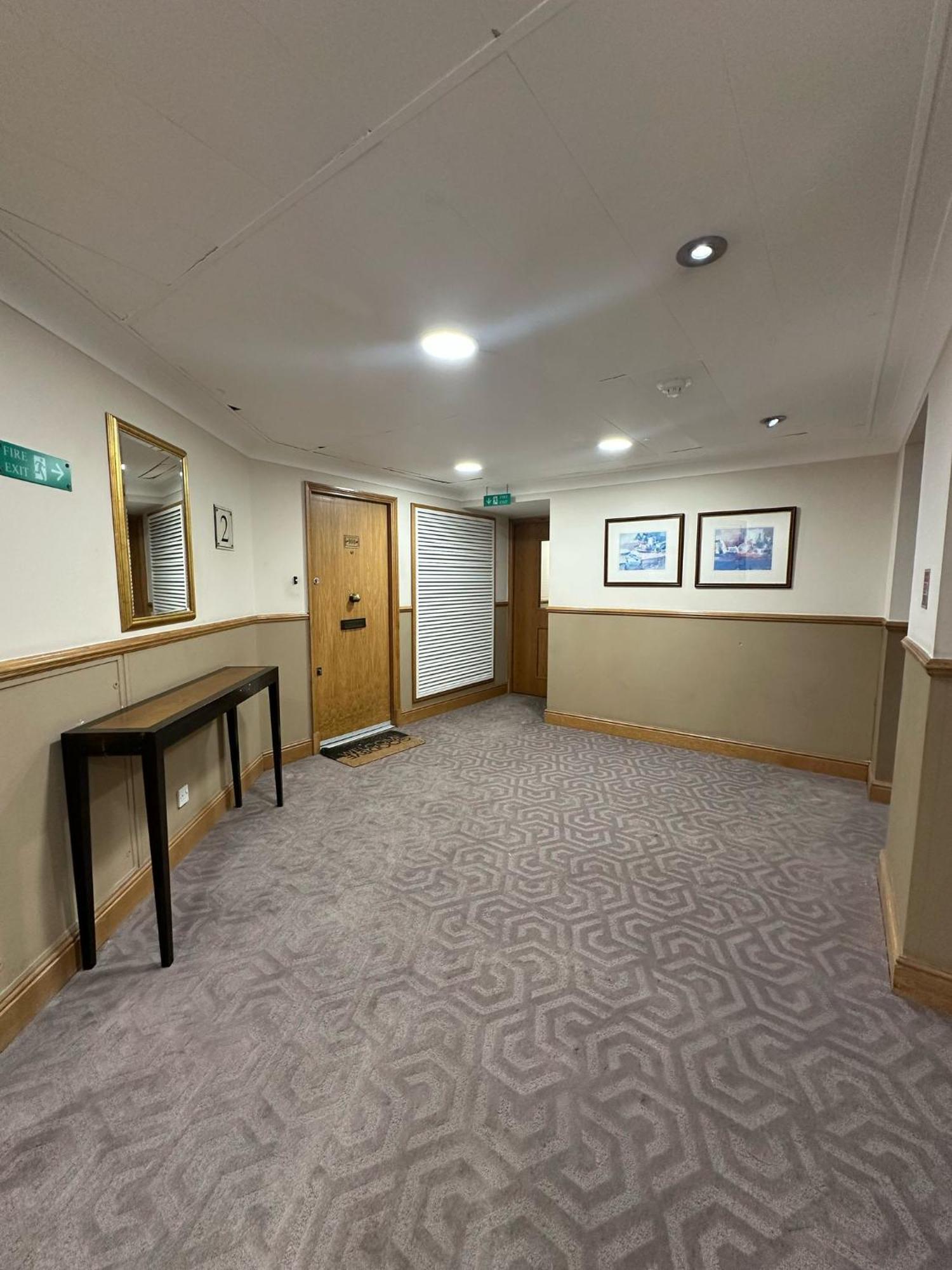 3 Bedrooms With Security 24 Londres